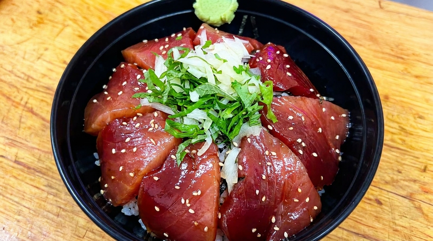 Ciotola di Riso con Tonno Marinato Giapponese (Maguro Zuke Don)