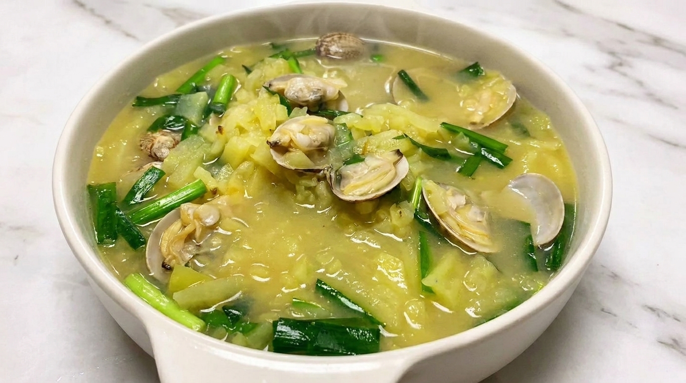 Zuppa Saporita di Patate e Vongole