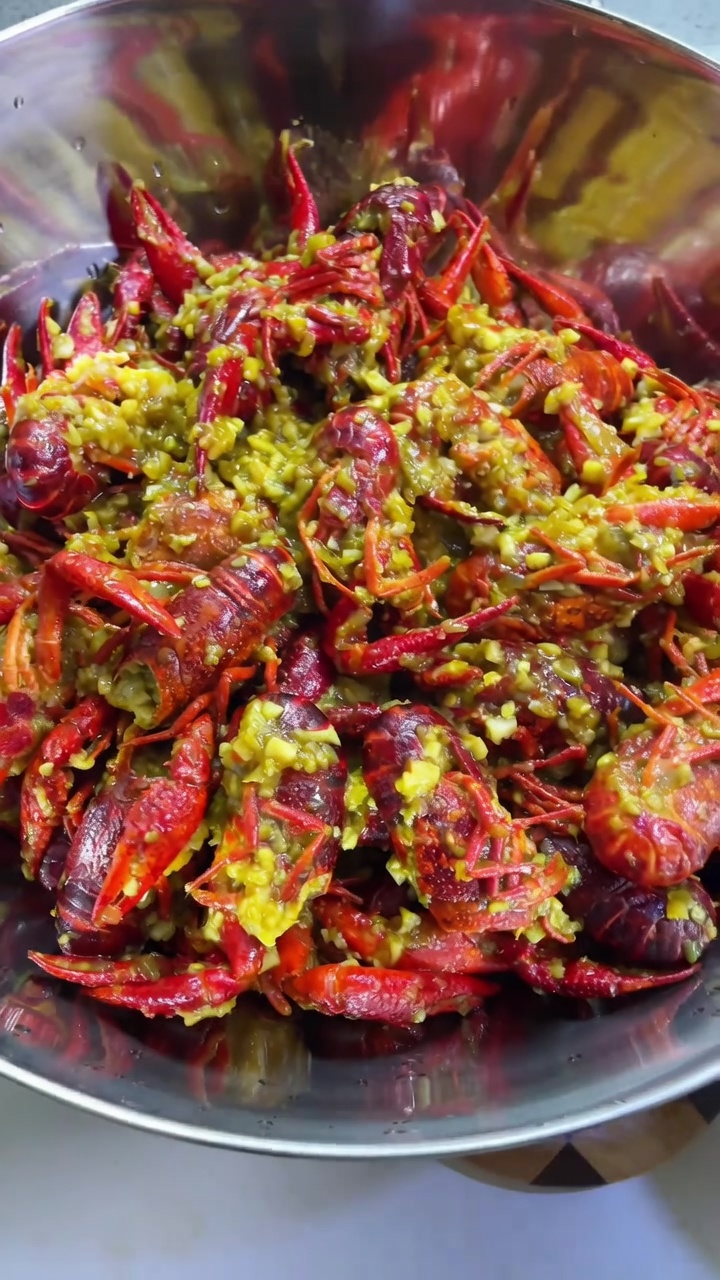 Gamberi di Fiume all'Aglio Dorato (Metodo Senza Frittura)