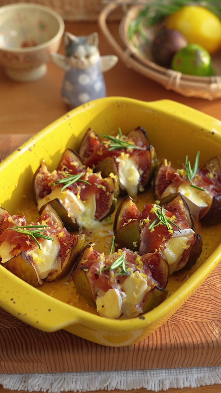 Fichi Ripieni al Forno con Brie e Prosciutto