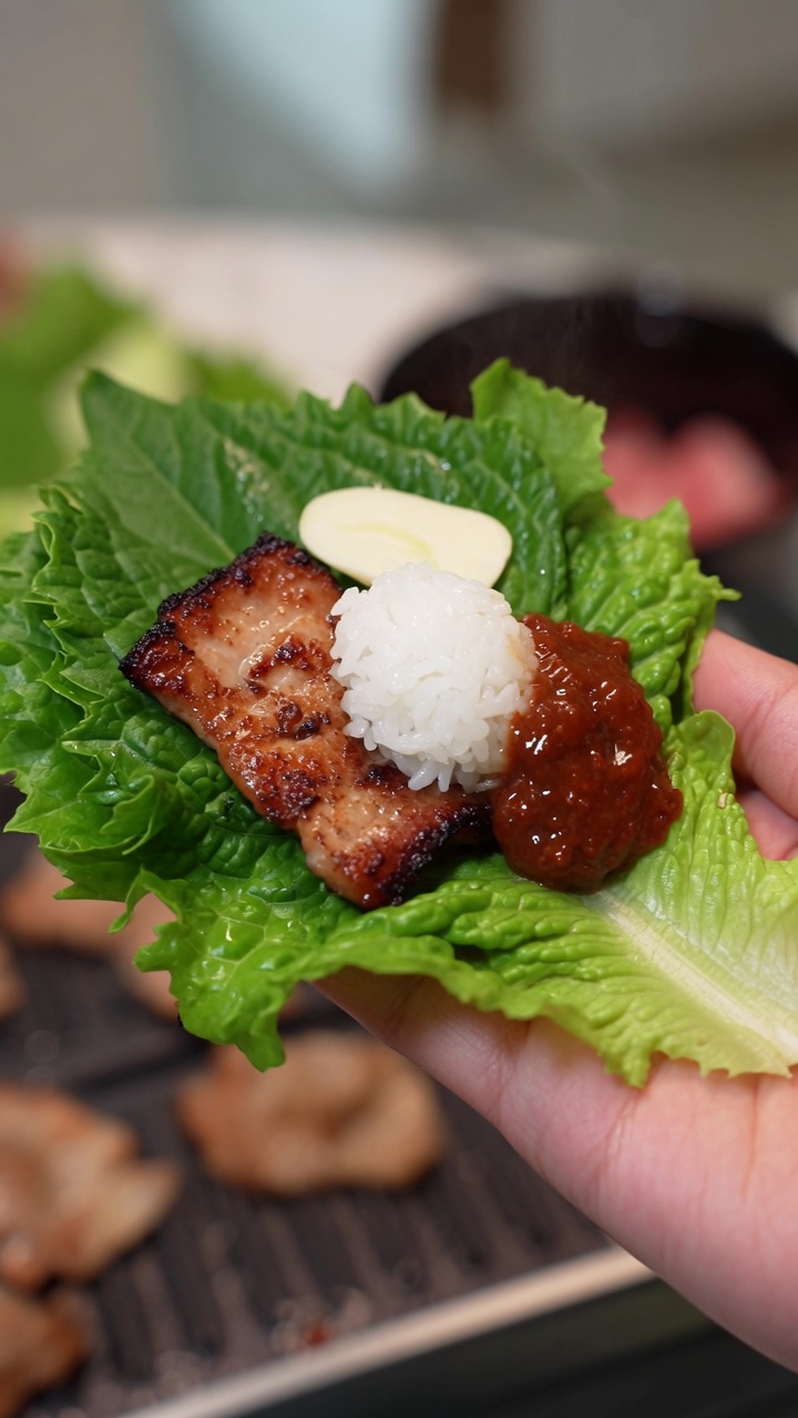 Samgyeopsal: Involtini coreani di pancetta di maiale