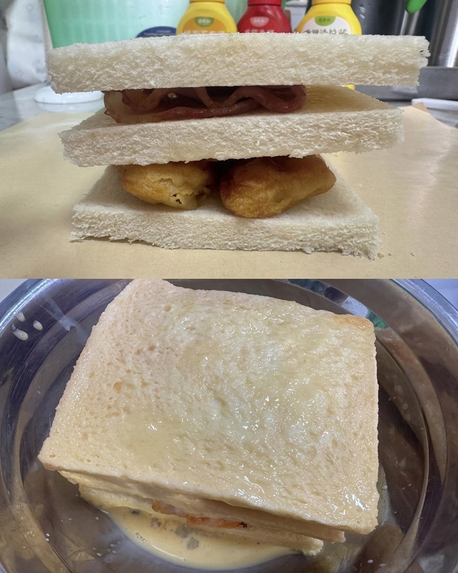 Unimmagine in due parti che mostra lalto panino assemblato con pancetta e nuggets visibili tra gli strati, e lintero panino immerso in una ciotola di metallo mentre viene ricoperto di uovo sbattuto.
